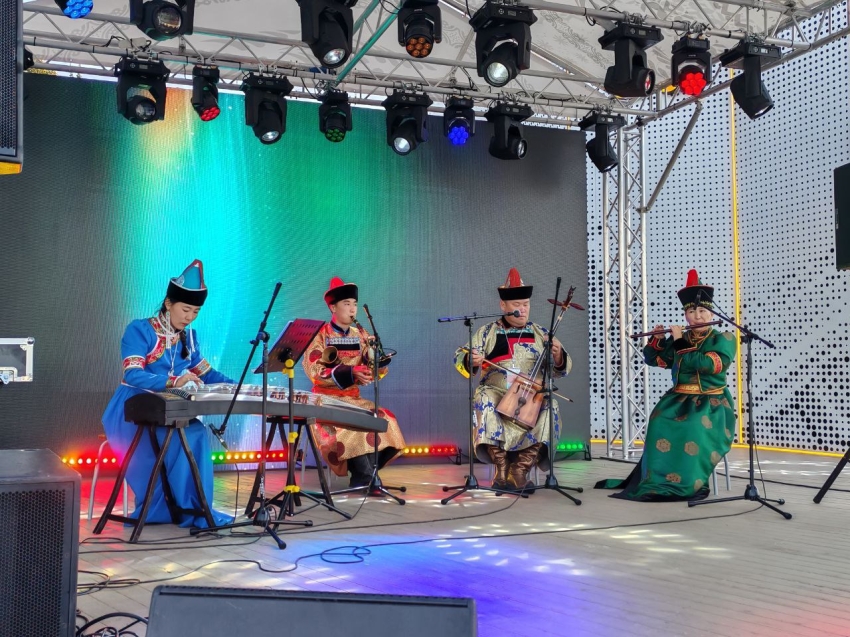 Забайкальский коллектив «Амар сайн» планирует принять участие в федеральном проекте «Голоса народов России»